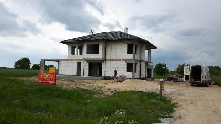 Budowa stanu surowego