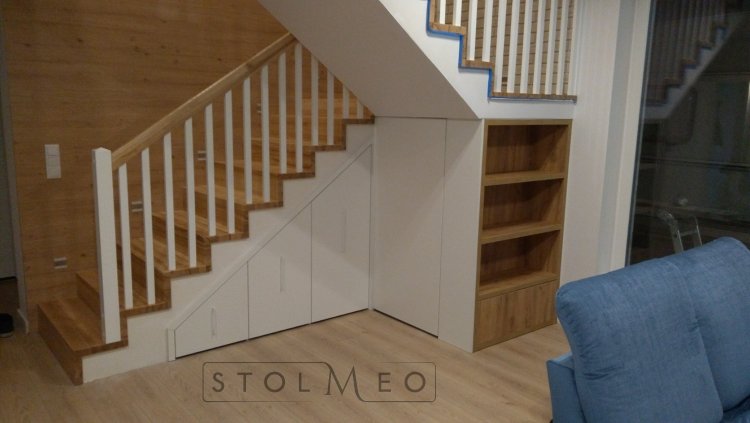 Szafa pod schodami