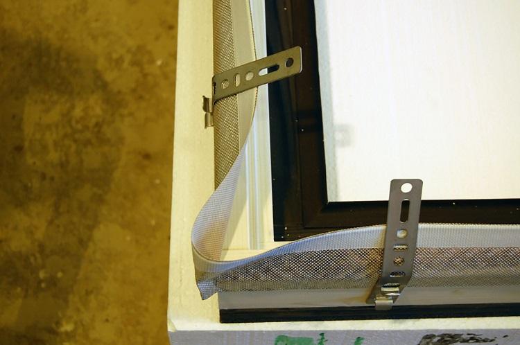 Montaż okien – zabezpieczenie przed wilgocią