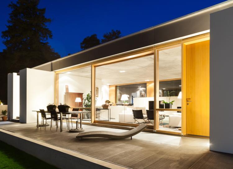 Okna drewniane tarasowe – widok z zewnątrz