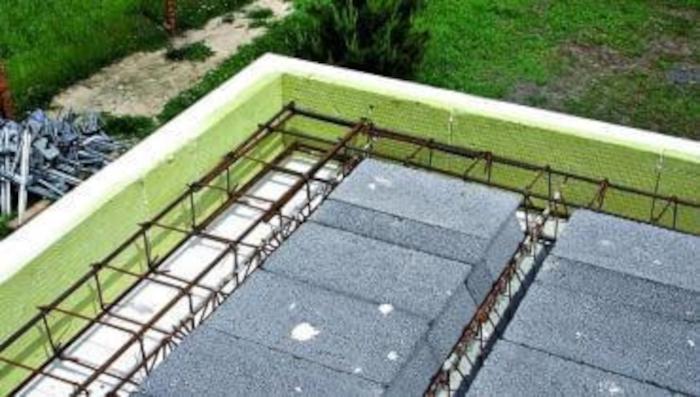 Dozbrojenie wieńców obwodowych stropu