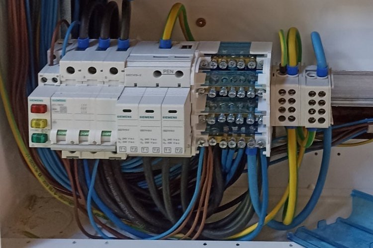 Ograniczniki przepięć, instalacja elektryczna