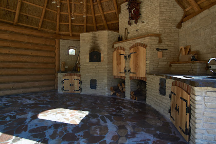 Przykład budynku z wyłożonym kamieniem – Kamieniarstwo budowlane