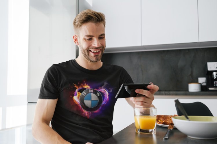 Koszulka z nadrukiem DTG