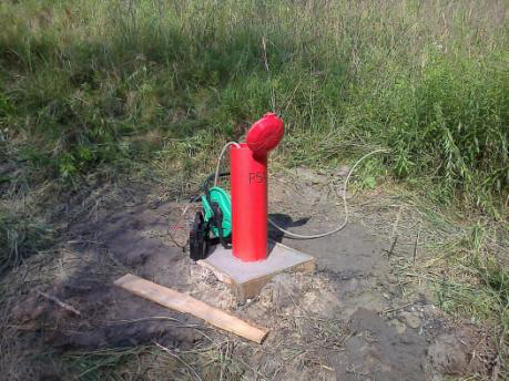 Rys. 4. Piezometr nr P5A podczas pompowania oczyszczającego 